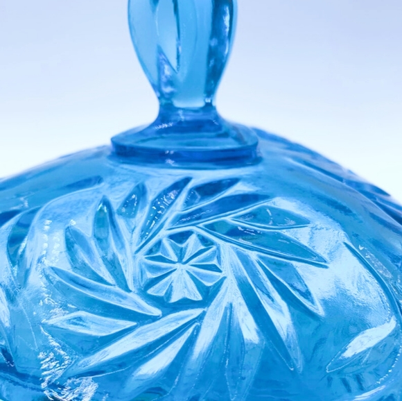 Hazel Atlas Capri Blue Pinwheel Glass Candy Dish Fluorescent Glass - Picture 3 of 5